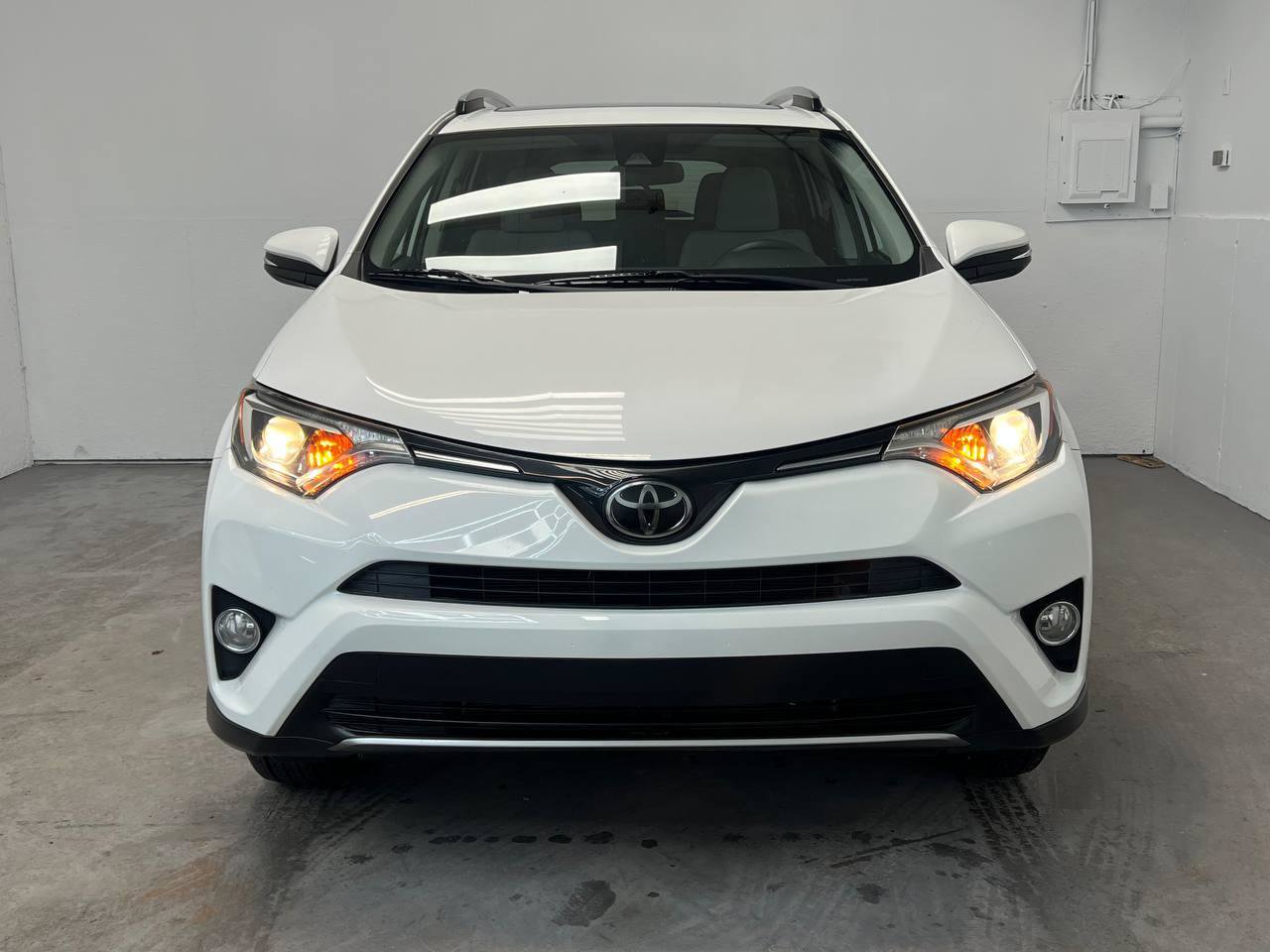 Used 2018 Toyota RAV4 XLE w/ Plus Extra Value Package image 2
