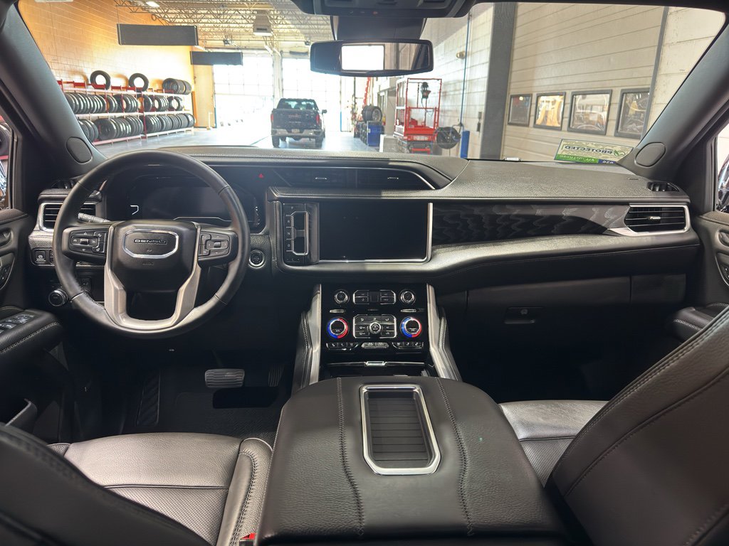 Used 2024 GMC Yukon XL Denali image 18