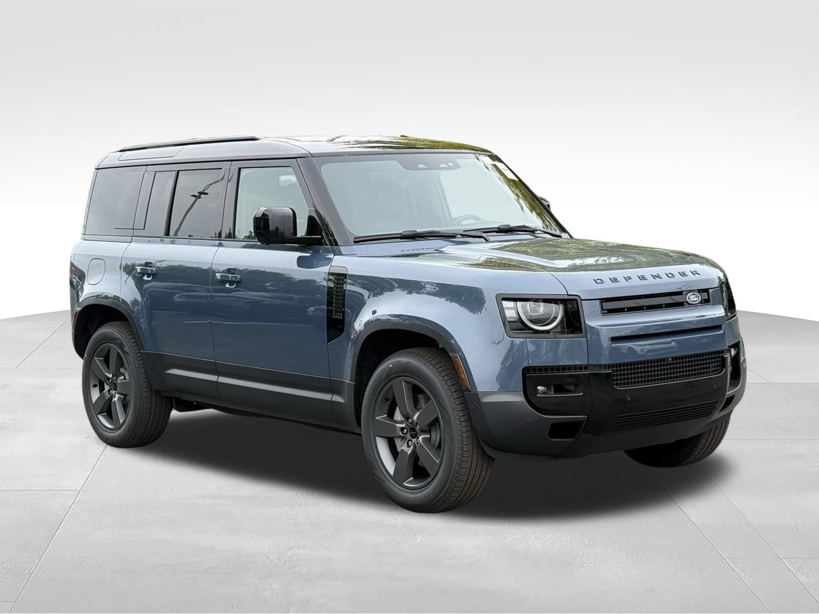 New 2026 Land Rover Defender 110 S AWD/4WD image 8