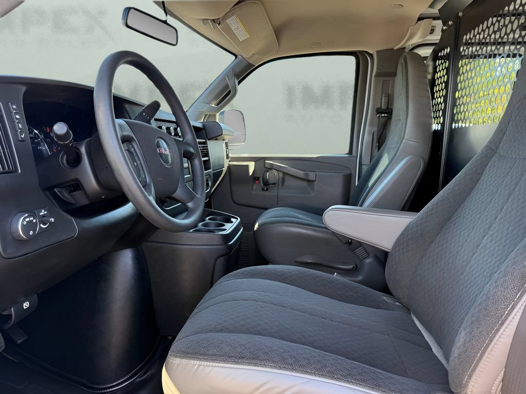 Used 2023 GMC Savana 2500 w/ Driver Convenience Package RWD image 9