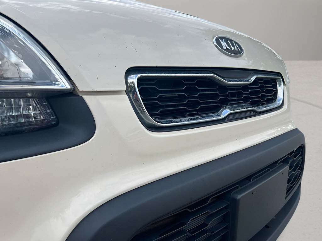 Used 2012 Kia Soul FWD image 24