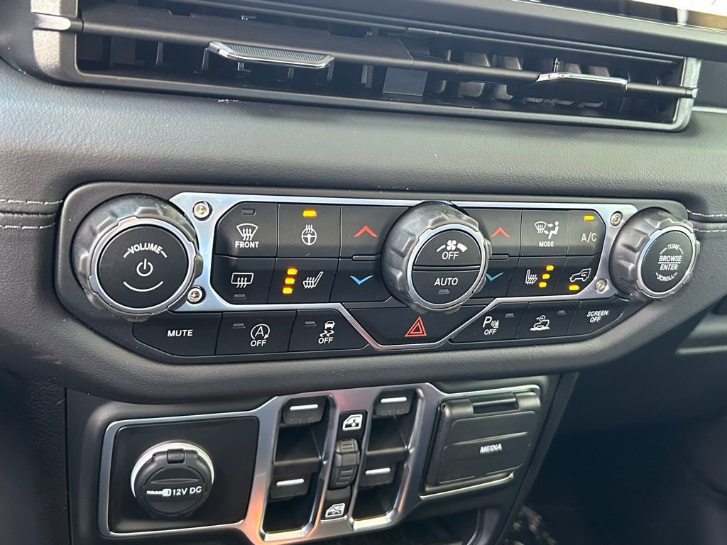 New 2025 Jeep Wrangler Sahara image 43