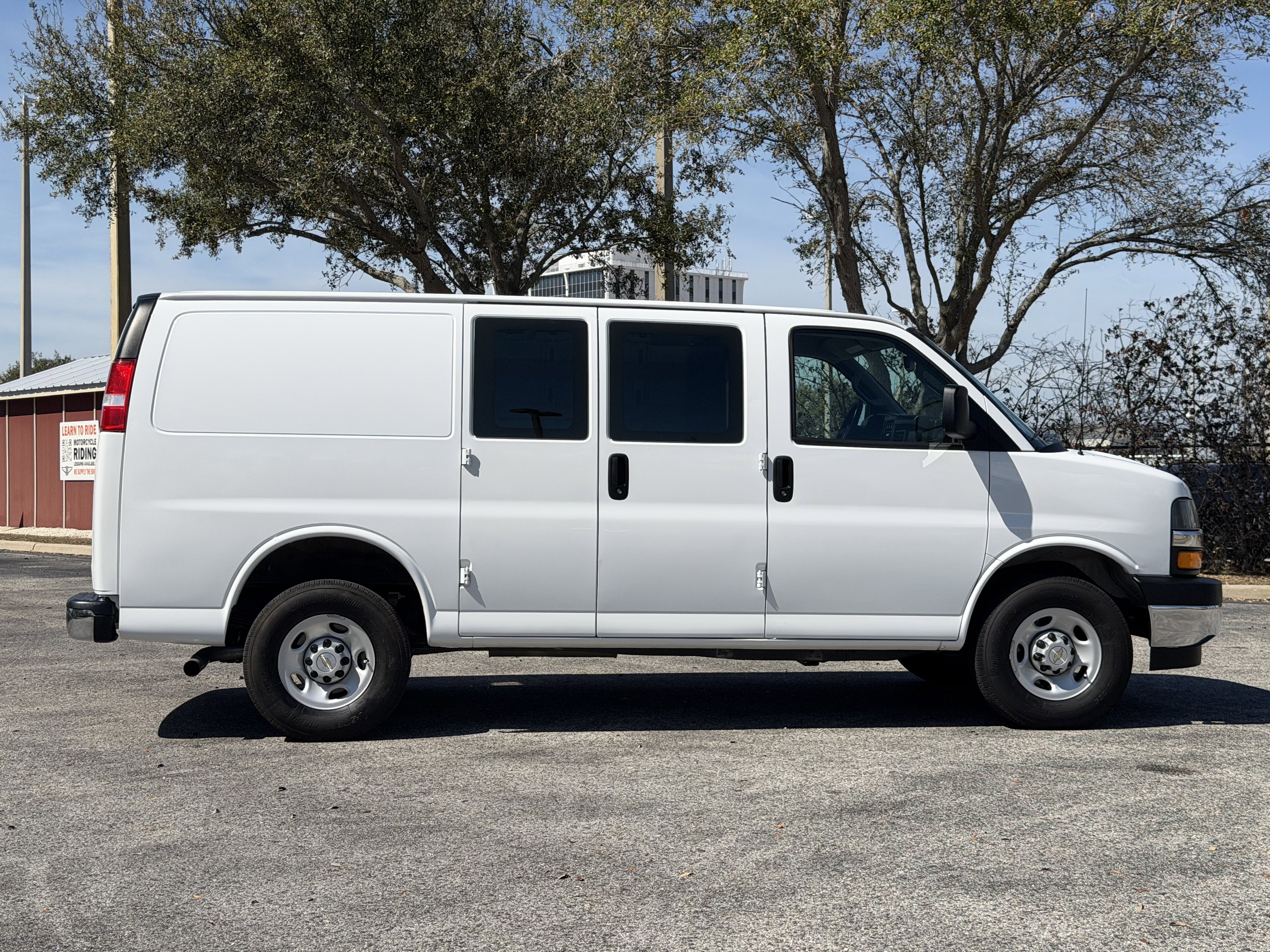 Used 2024 Chevrolet Express 2500 w/ Driver Convenience Package RWD image 8
