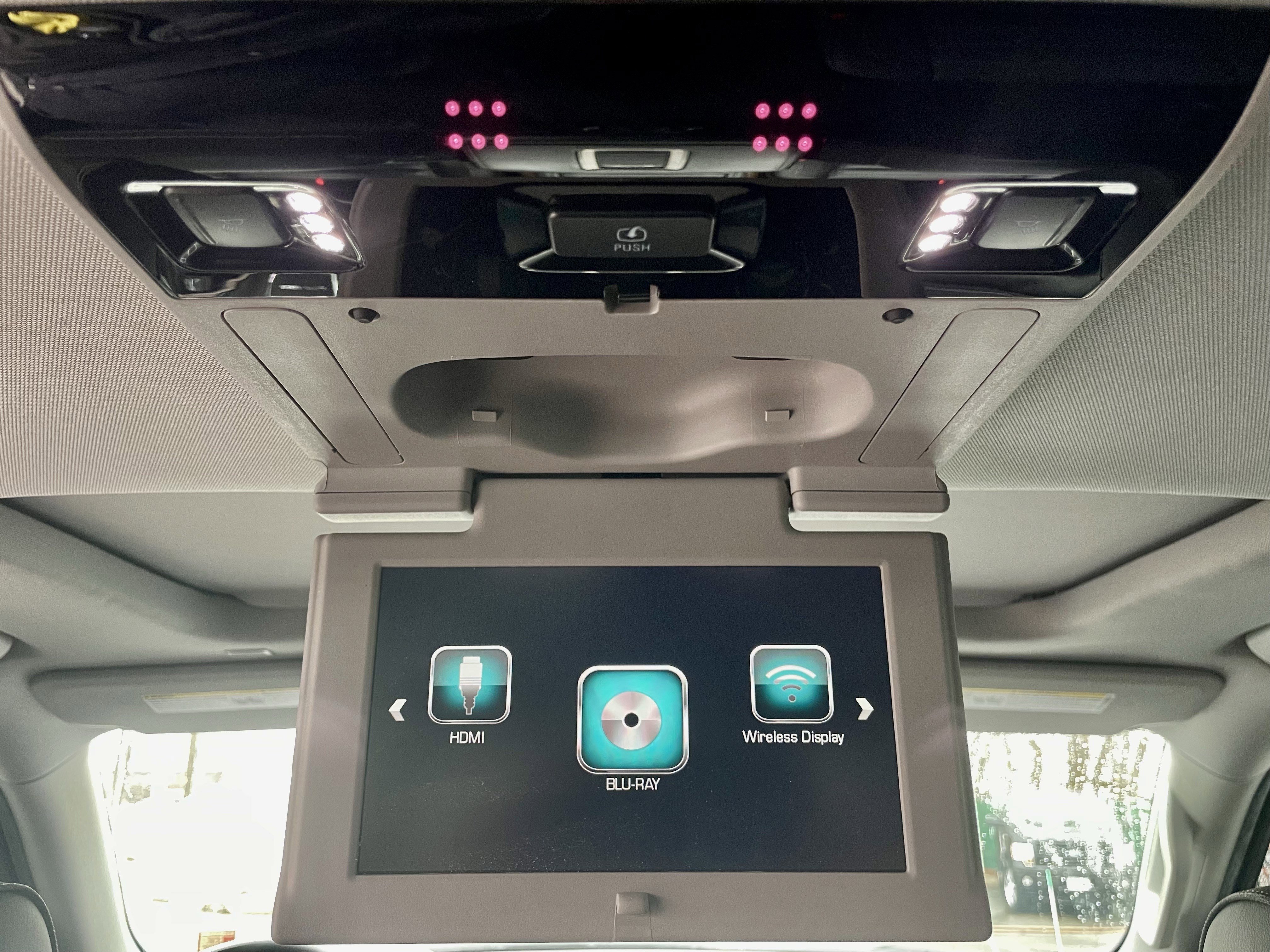 Used 2020 GMC Yukon Denali w/ Open Road Package image 32