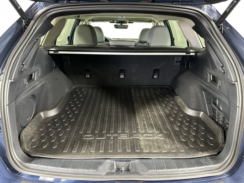 Used 2025 Subaru Outback Limited AWD/4WD image 28