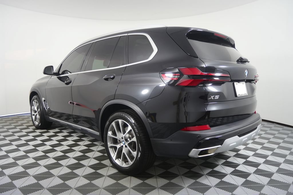 Used 2025 BMW X5 sDrive40i RWD image 3