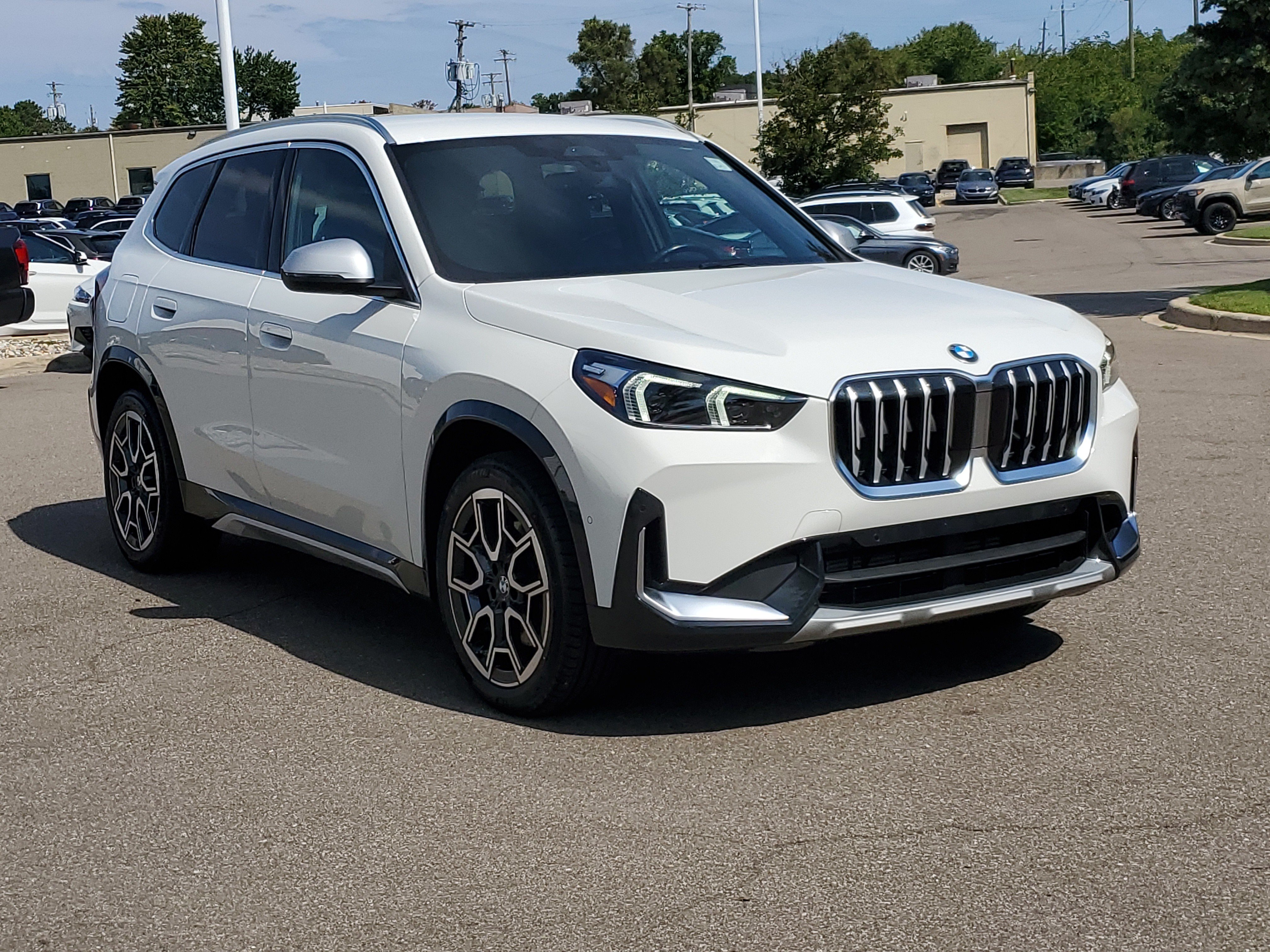 Certified 2023 BMW X1 xDrive28i w/ Convenience Package AWD/4WD image 7