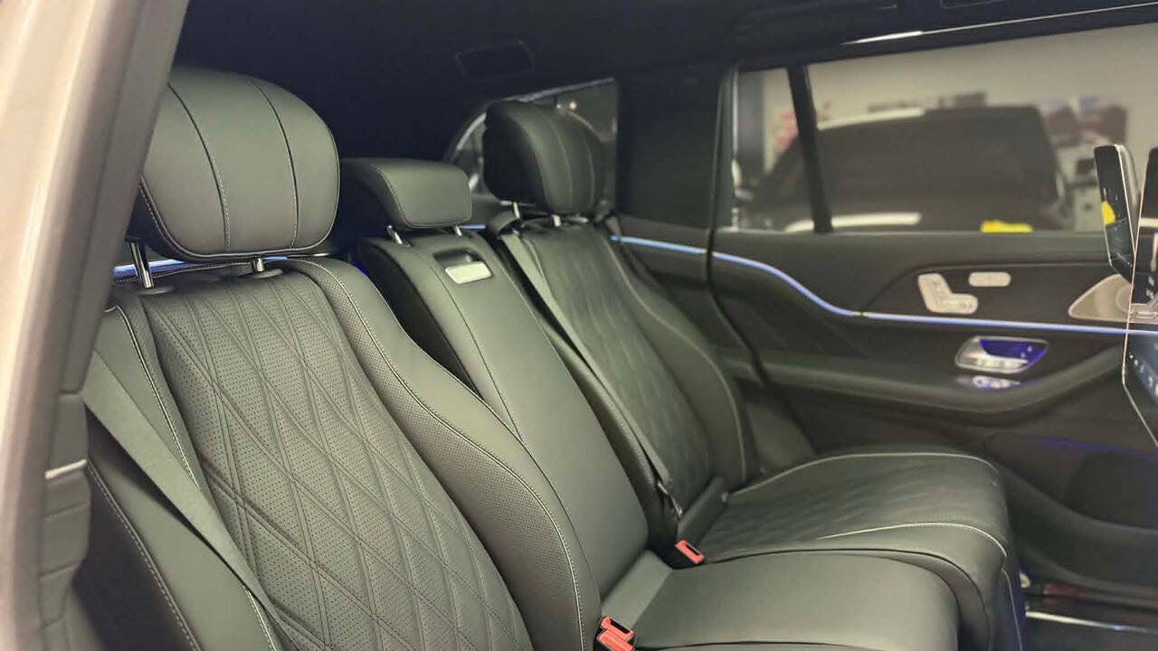 Used 2026 Mercedes-Benz Maybach GLS 600 4MATIC image 21