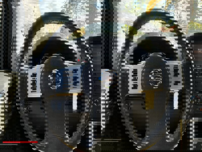 Used 2012 Nissan Pathfinder SV image 14