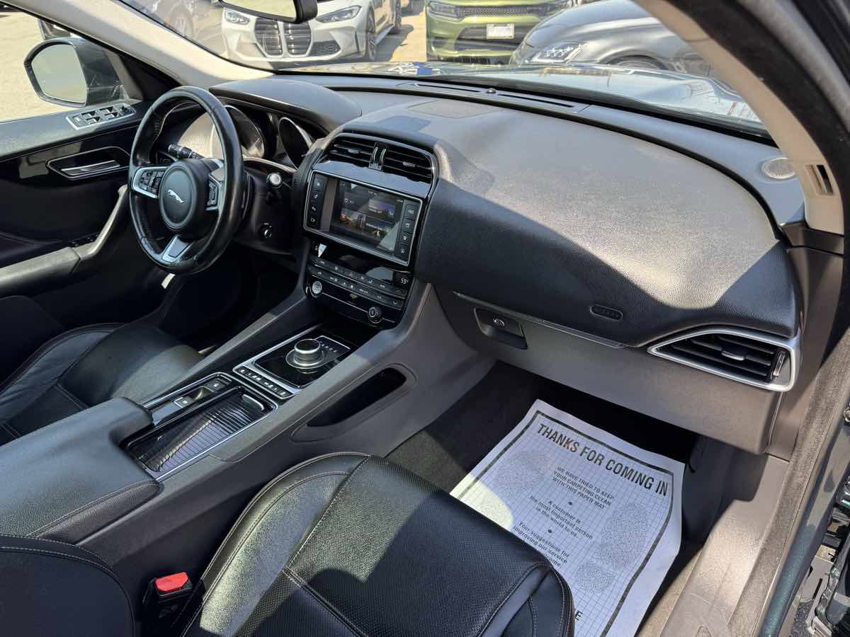 Used 2018 Jaguar F-PACE Prestige AWD/4WD image 29