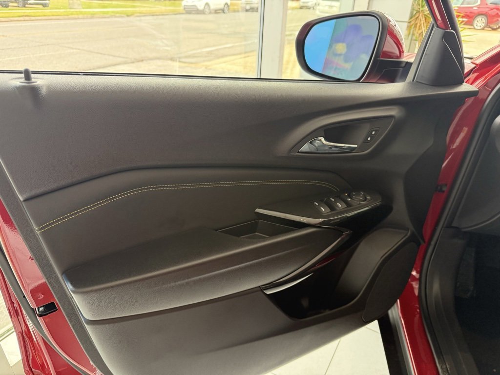 New 2026 Chevrolet Trax LT image 6