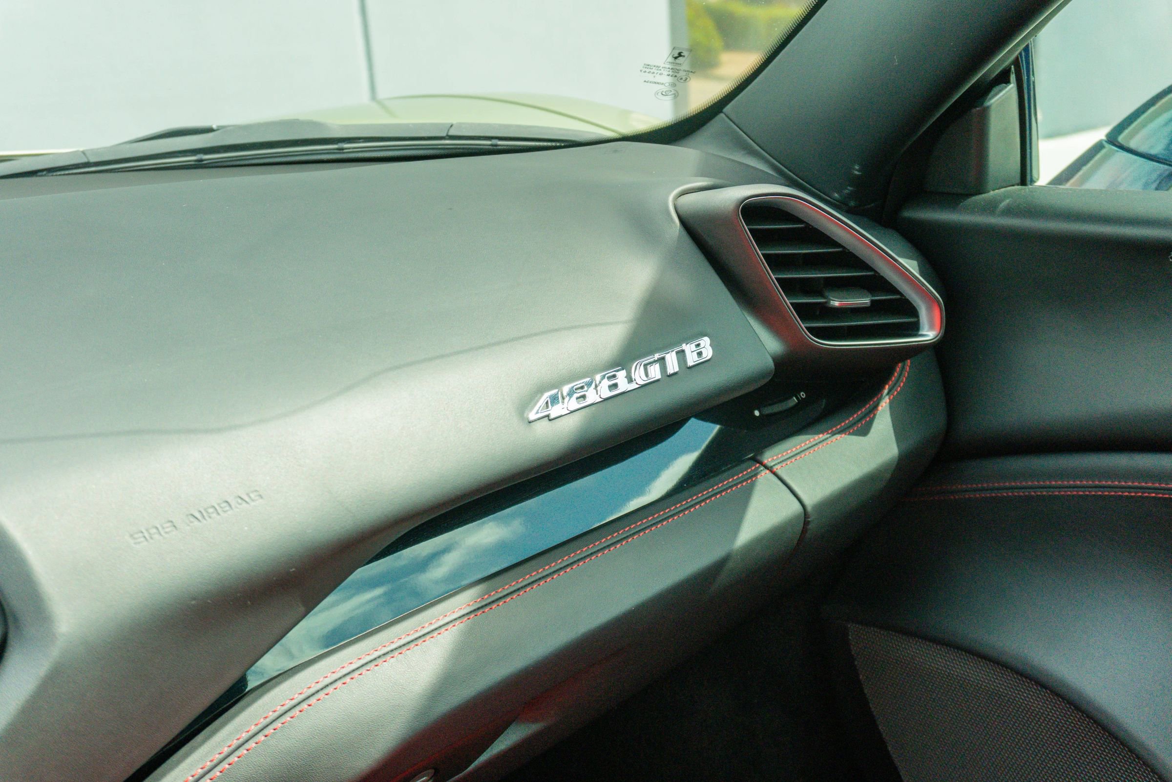 Used 2018 Ferrari 488 GTB image 65