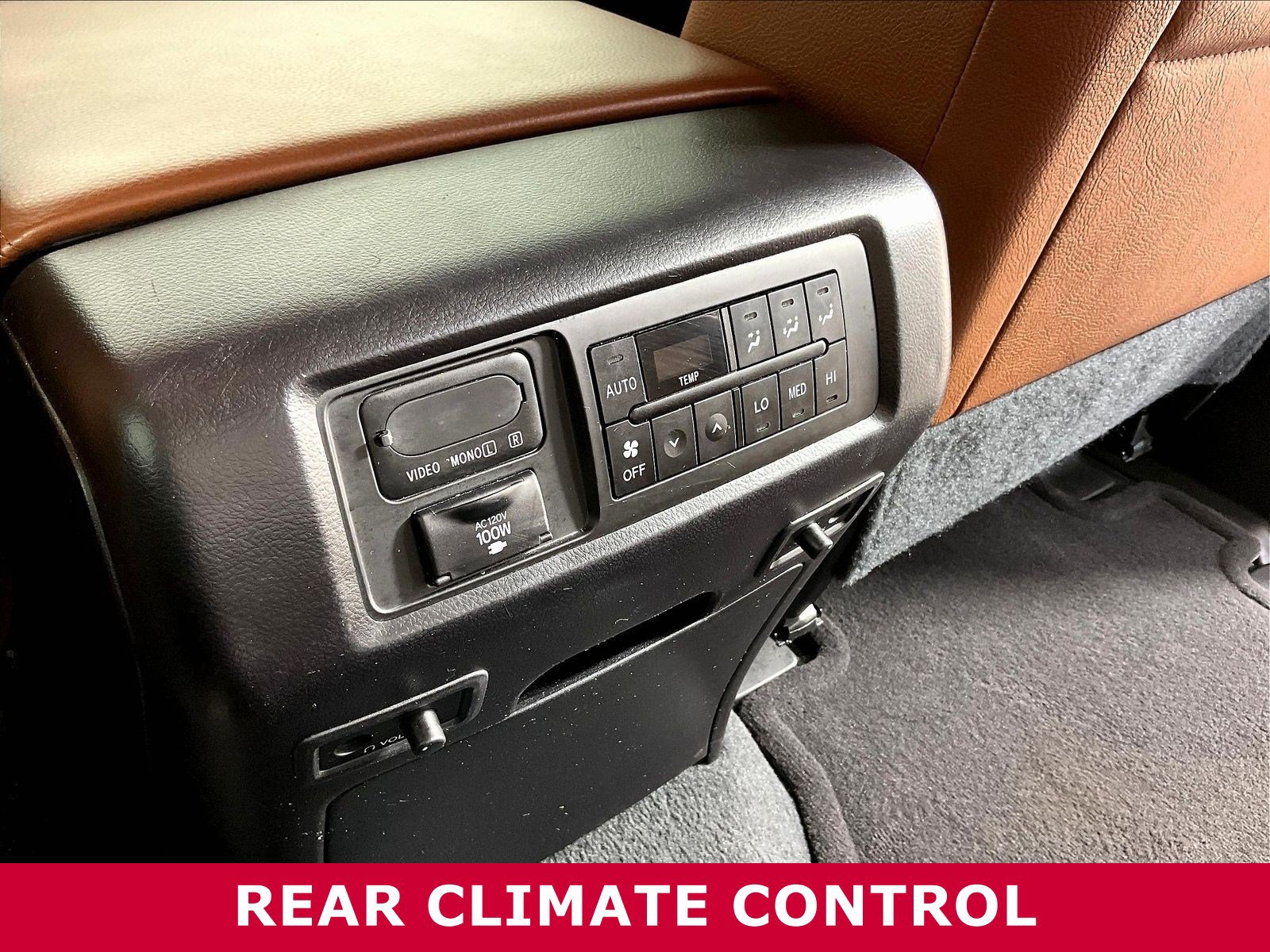 Used 2020 Toyota Sequoia Platinum w/ Preferred Accessory Package AWD/4WD image 10