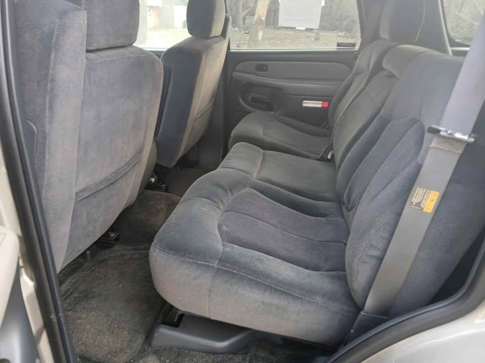 Used 2001 Chevrolet Tahoe LS w/ LS Preferred Equipment Group image 17