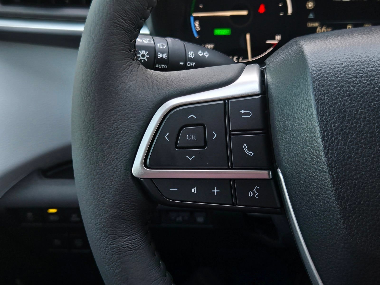 Certified 2026 Toyota Sienna XLE FWD image 23
