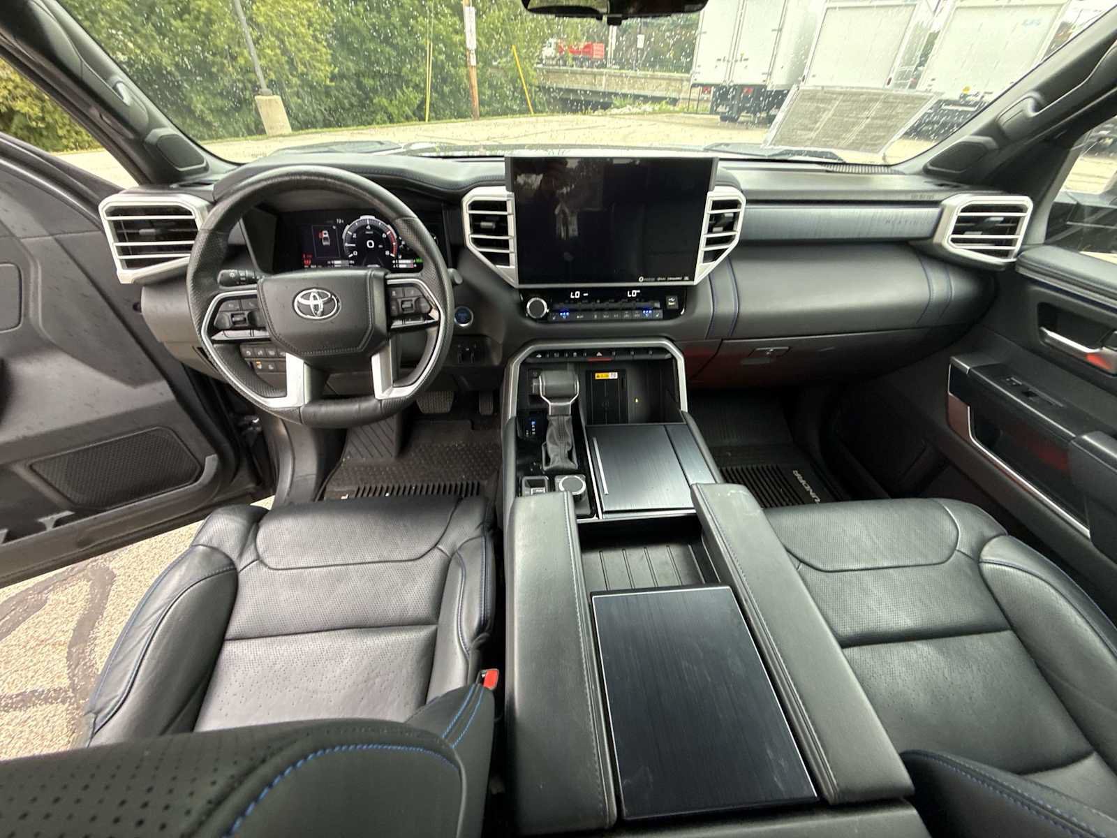 Used 2024 Toyota Tundra Platinum AWD/4WD image 20