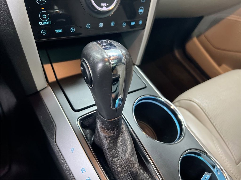 Used 2013 Ford Explorer Limited image 16