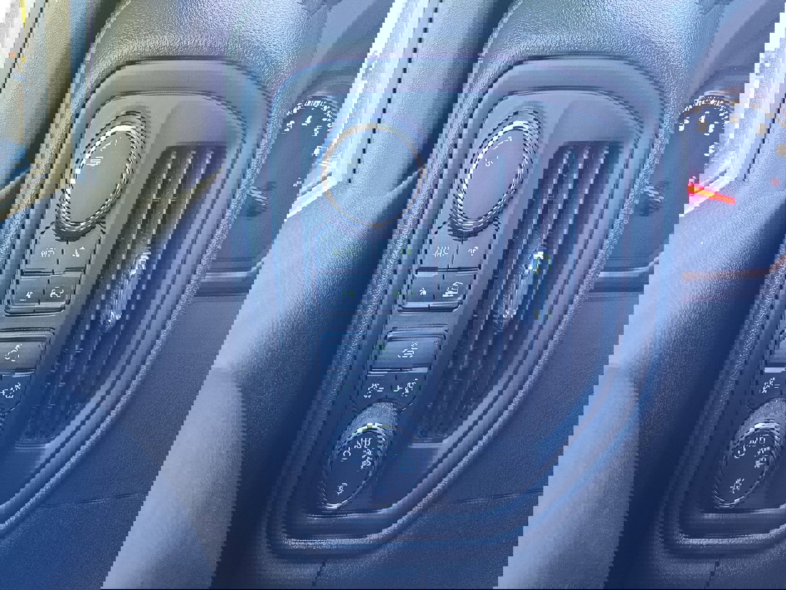 Used 2024 Chevrolet Silverado 1500 Custom image 36