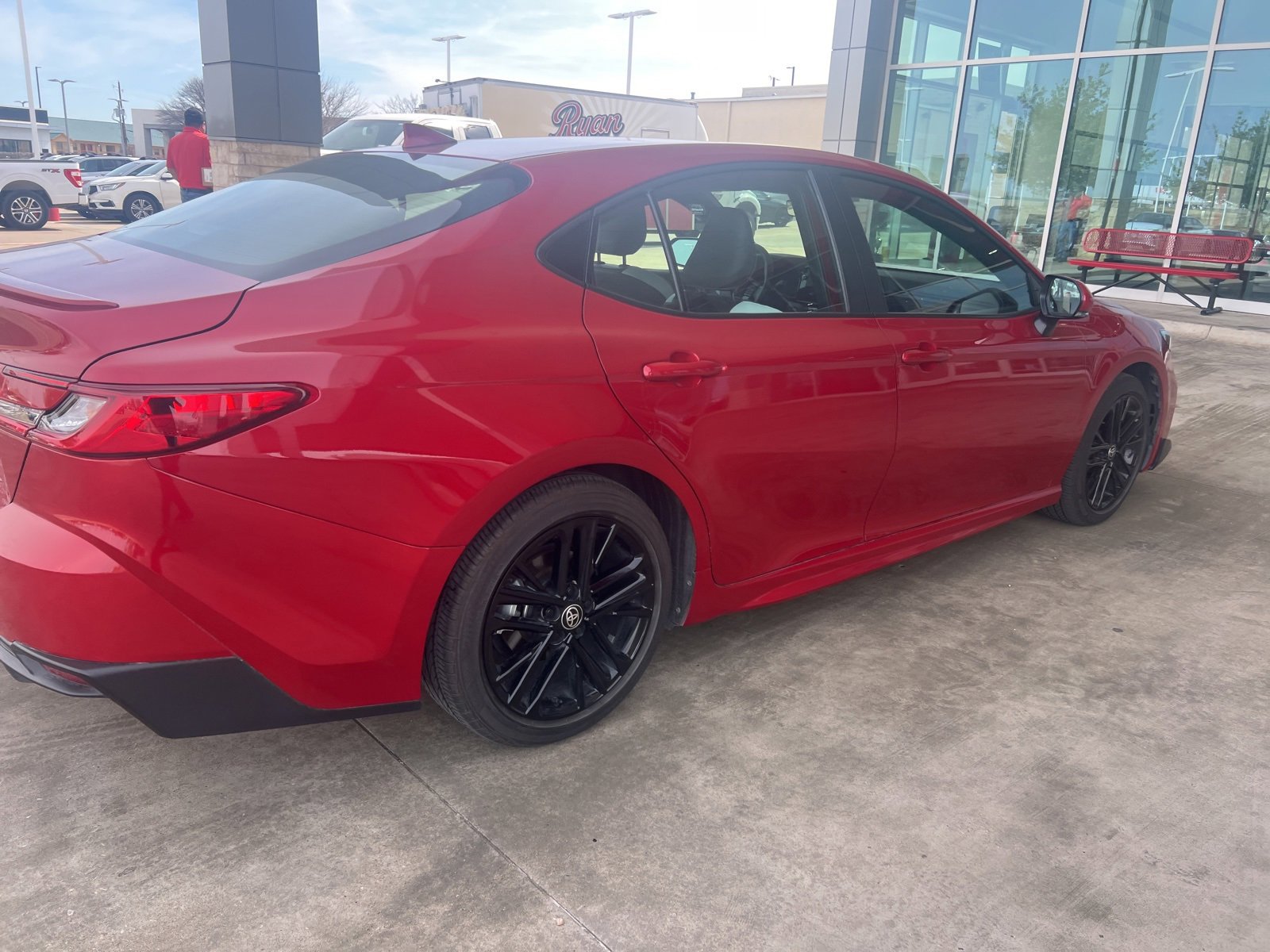 Used 2025 Toyota Camry SE image 15