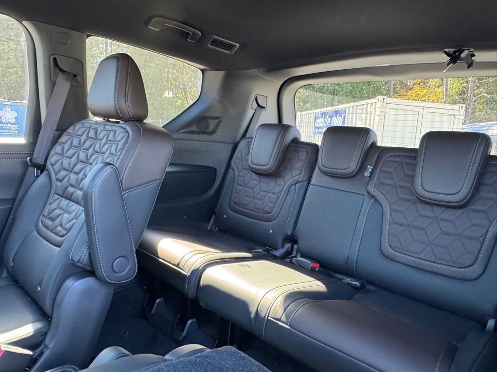 New 2026 Nissan Armada Platinum image 15