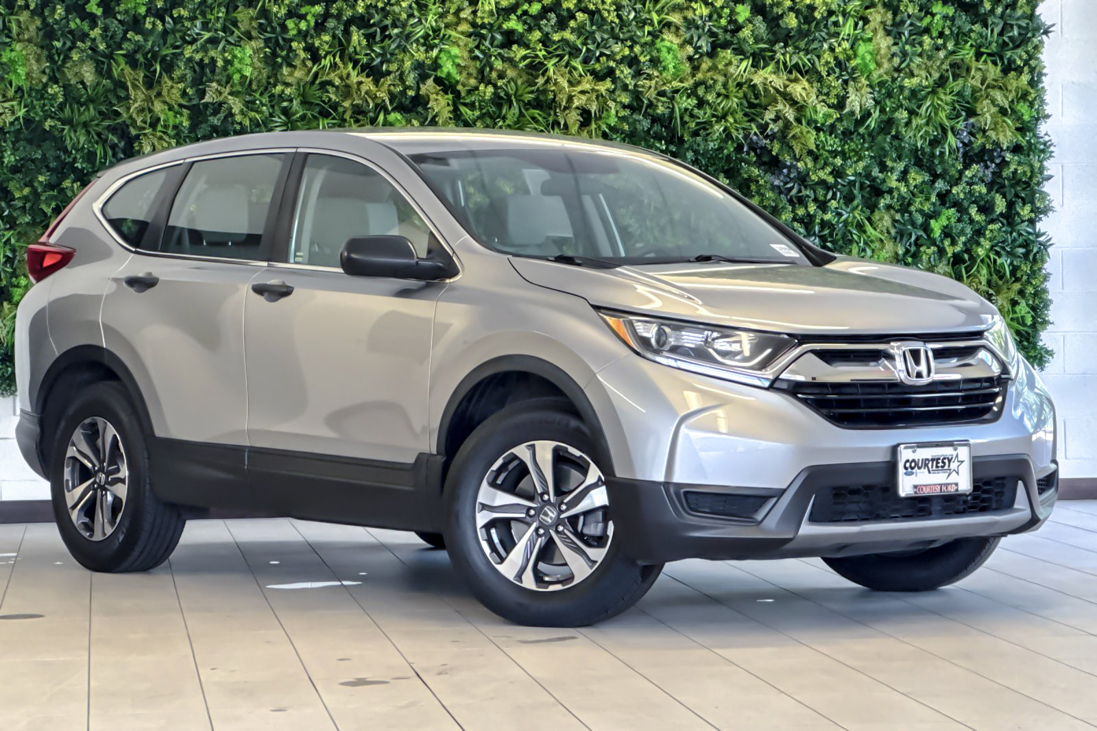 Used 2018 Honda CR-V LX image 2
