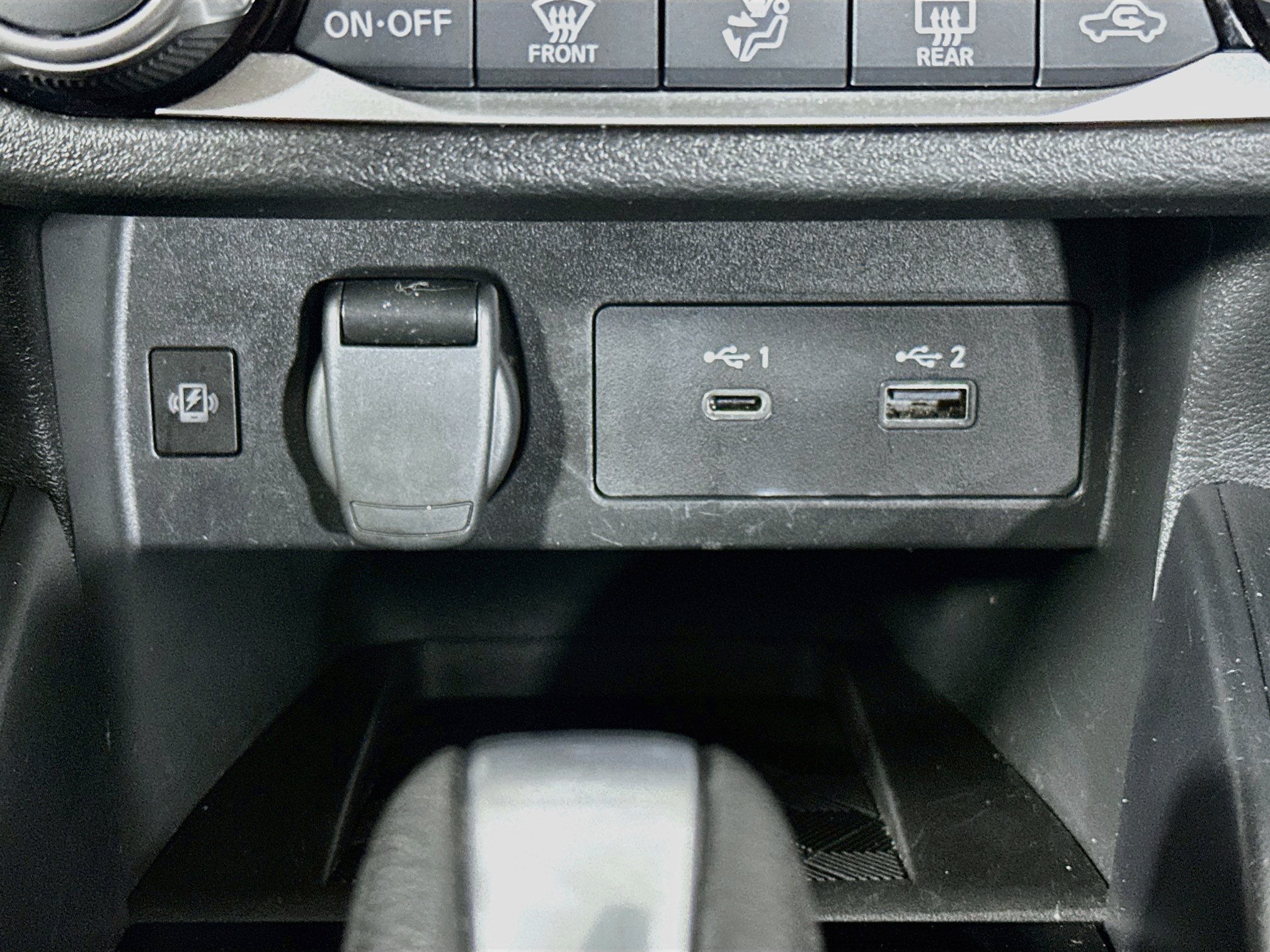 Used 2025 Nissan Versa SR w/ Trunk Package FWD image 26