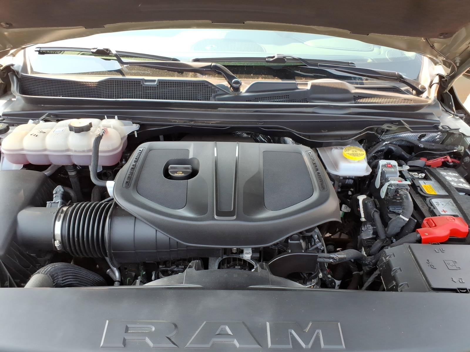 Used 2026 RAM 1500 Laramie AWD/4WD image 13