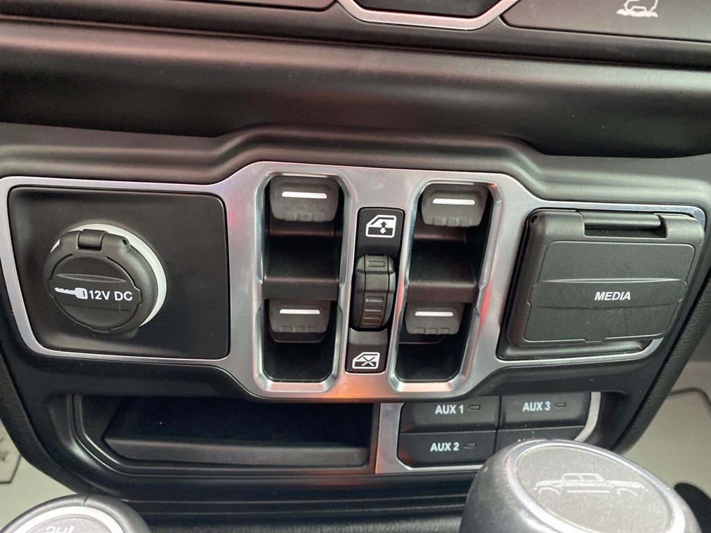 Used 2022 Jeep Gladiator Overland w/ Popular Equipment Package AWD/4WD image 26