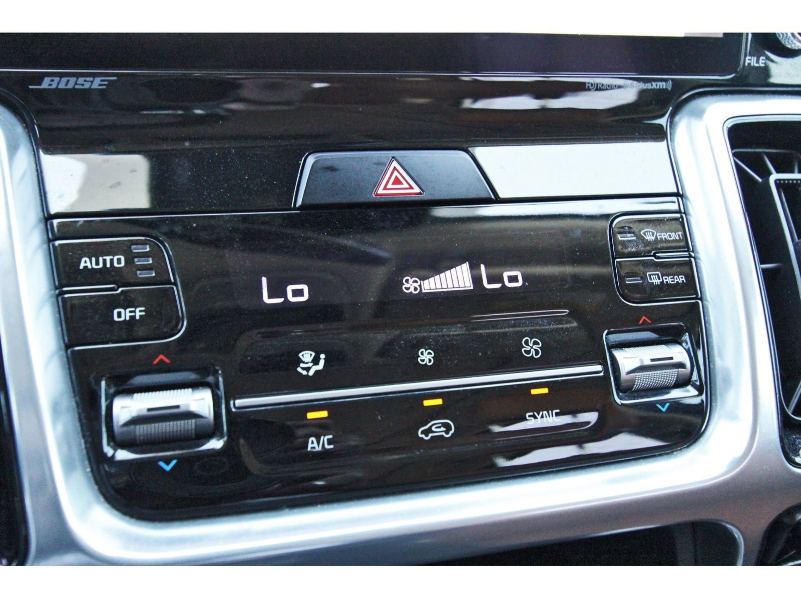 Used 2023 Kia Sorento SX Prestige image 29