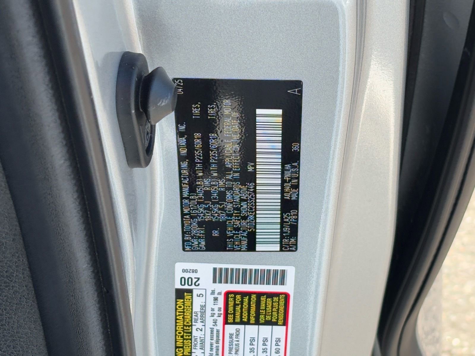 Used 2025 Toyota Sienna Limited image 31