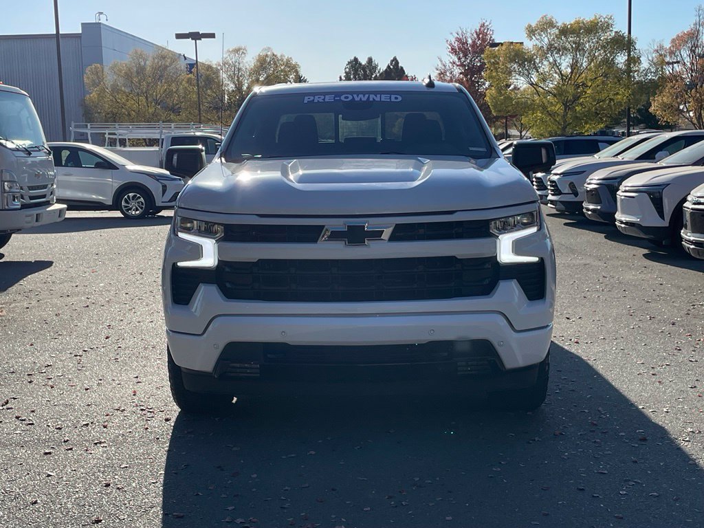 Used 2025 Chevrolet Silverado 1500 RST AWD/4WD image 2