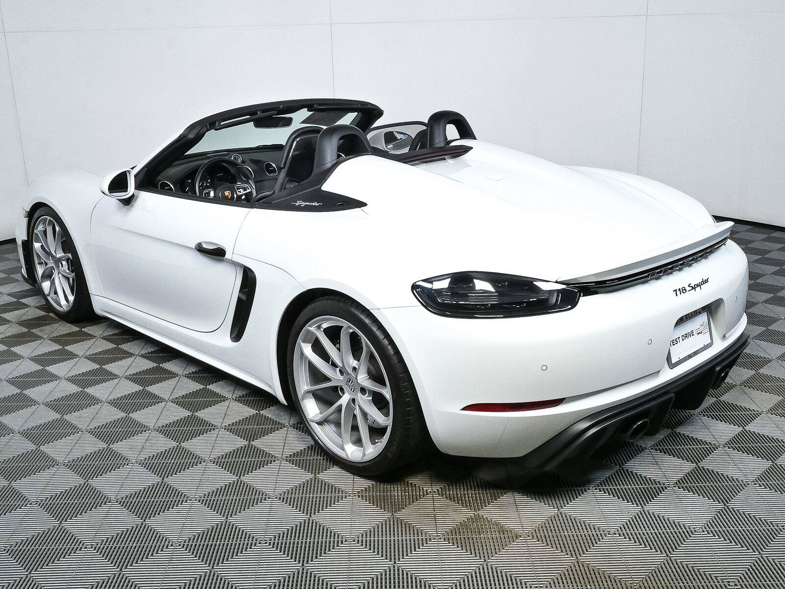 Used 2021 Porsche 718 Boxster Spyder RWD image 29