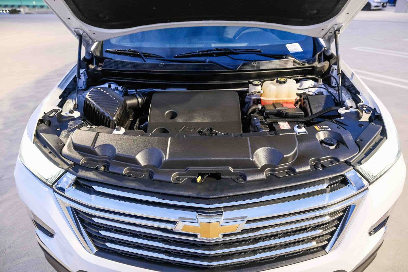 Used 2023 Chevrolet Traverse LT FWD image 28