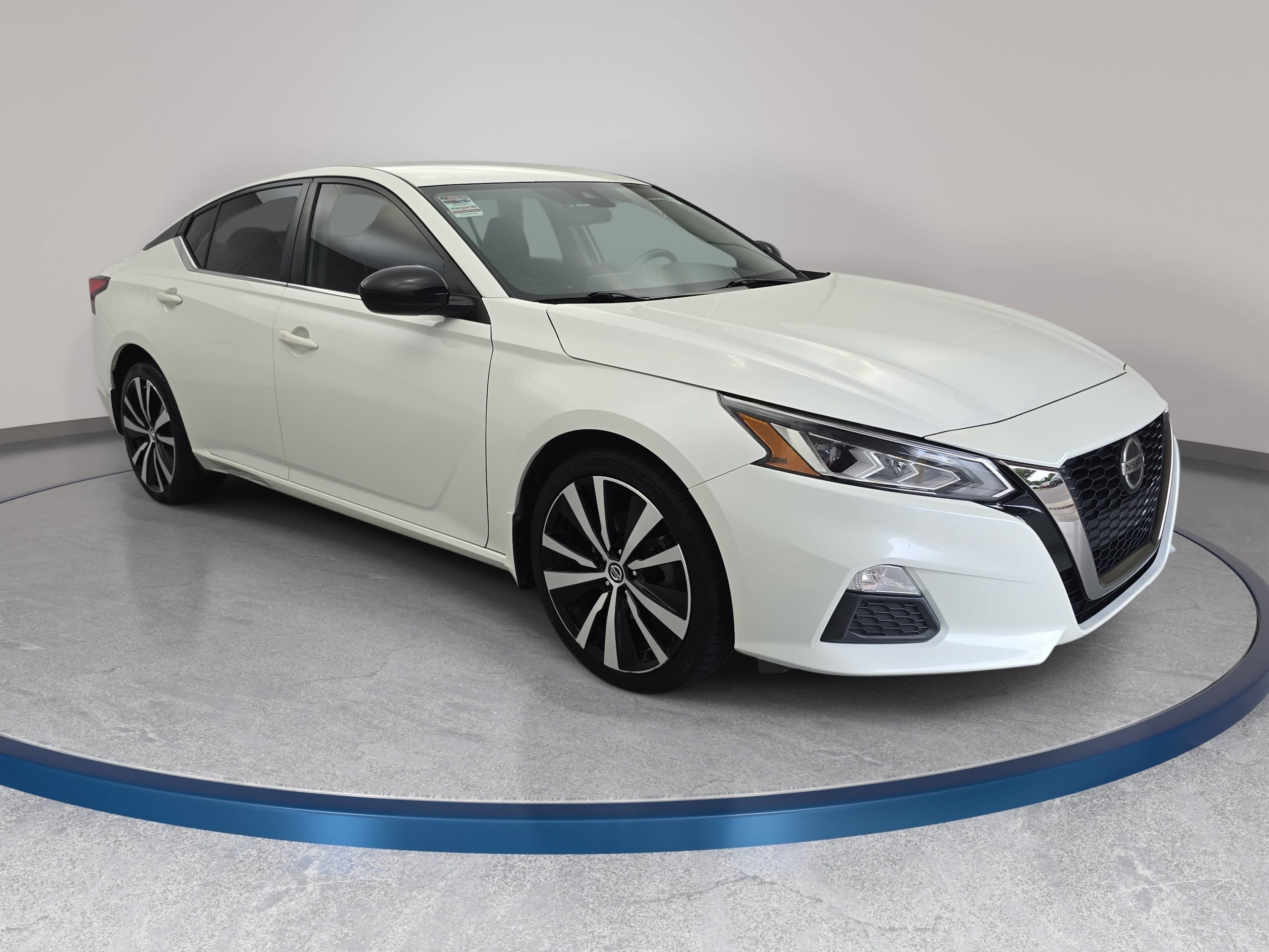 Certified 2022 Nissan Altima 2.5 SR AWD/4WD image 3
