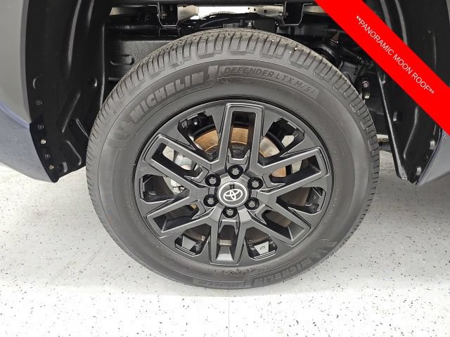 Used 2025 Toyota Tundra Limited AWD/4WD image 7