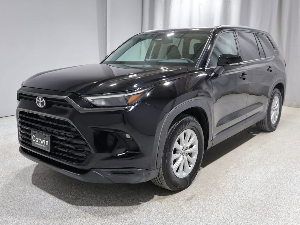 Used 2025 Toyota Grand Highlander AWD image 7