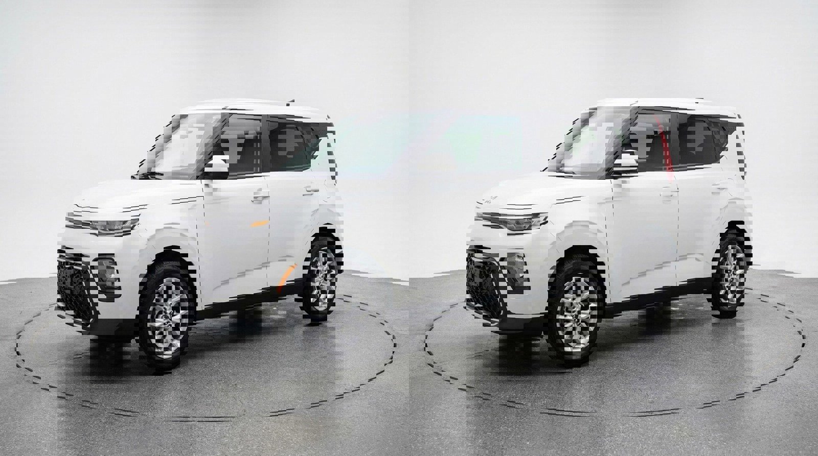 Used 2025 Kia Soul LX w/ LX Technology Package image 3