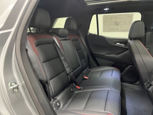 New 2026 Chevrolet Equinox RS w/ Convenience Package III AWD/4WD image 21