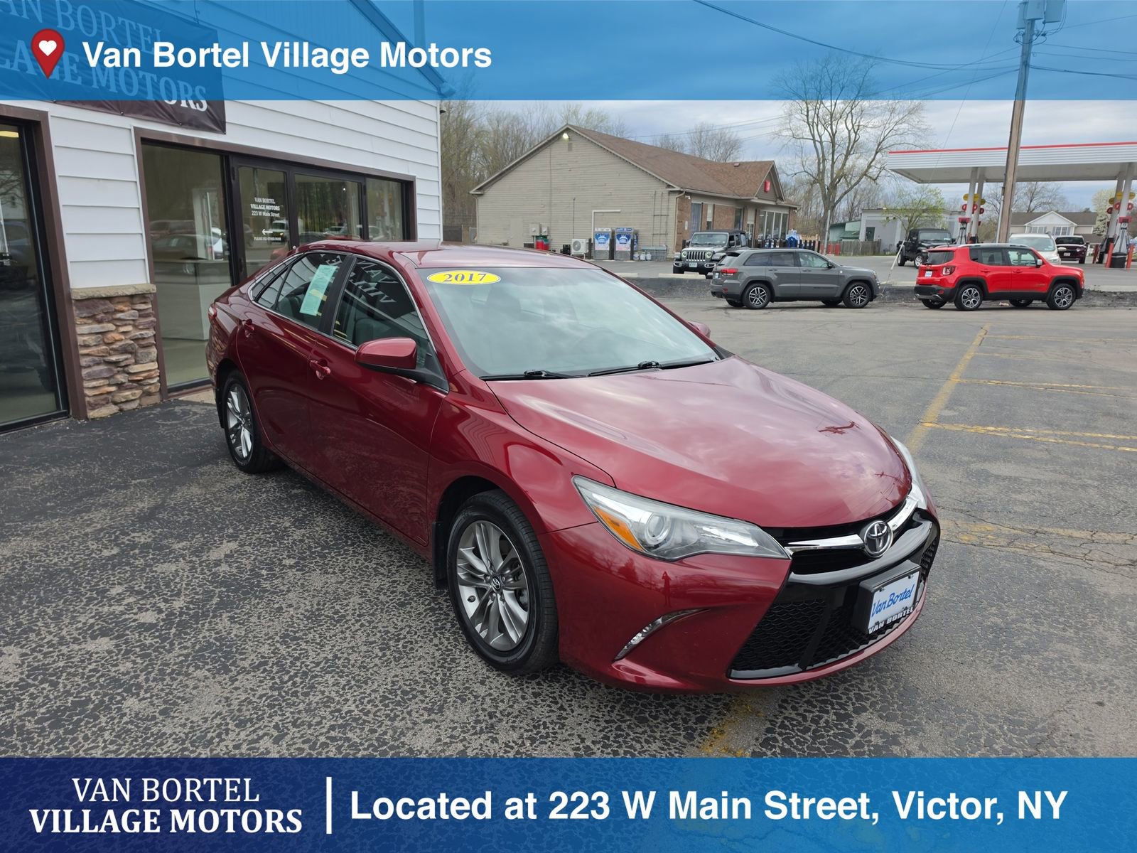 Used 2017 Toyota Camry SE FWD image 3