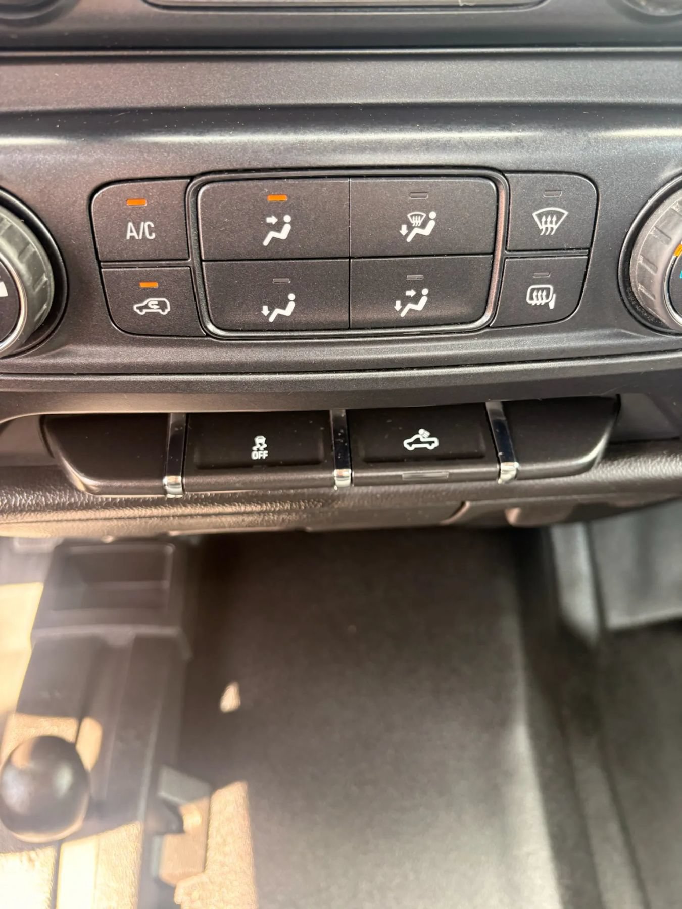 Used 2014 Chevrolet Silverado 1500 W/T w/ WT Convenience Package AWD/4WD image 18