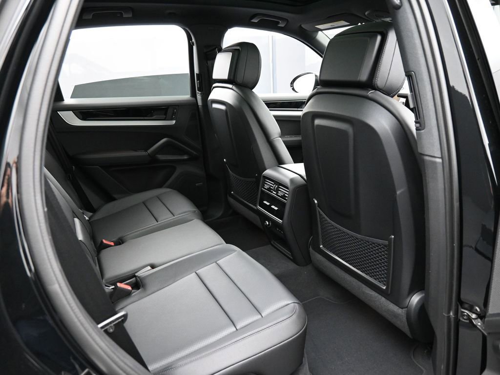 New 2026 Porsche Cayenne S image 28