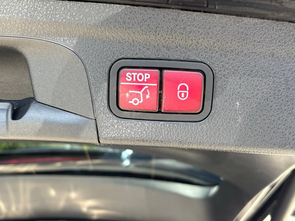 Used 2024 Mercedes-Benz GLE 450e 4MATIC image 28