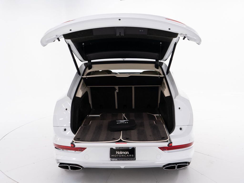 Certified 2023 Bentley Bentayga Extended Wheelbase AWD/4WD image 45