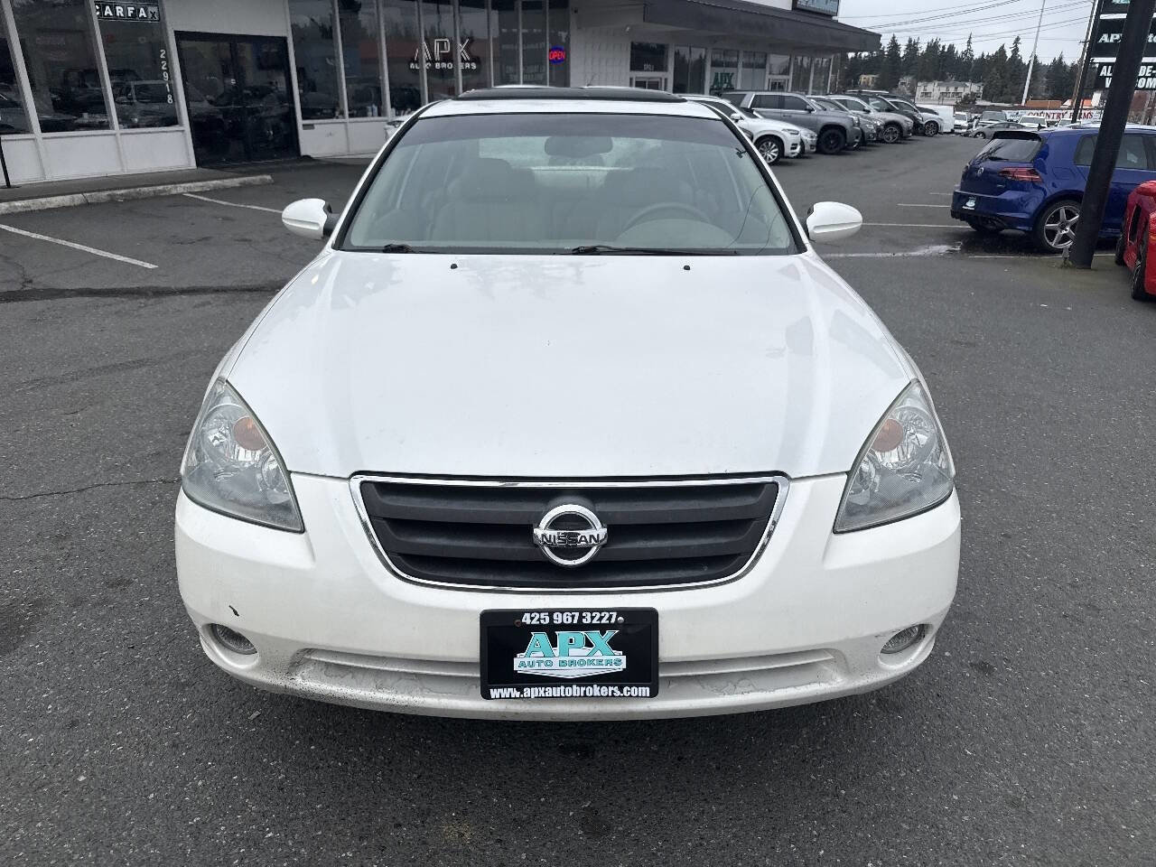 Used 2002 Nissan Altima 3.5 SE w/ Leather Pkg FWD image 10