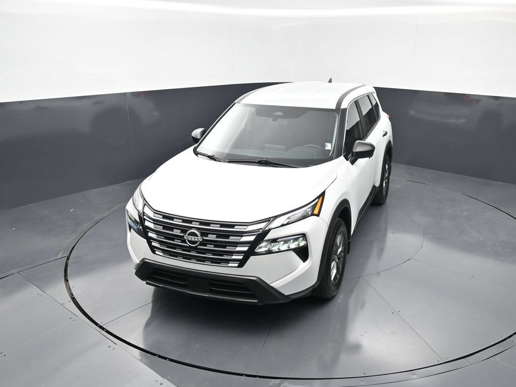 Certified 2025 Nissan Rogue S FWD image 22