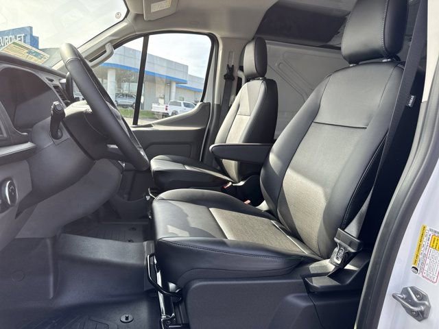 New 2025 Ford Transit 250 Low Roof image 9