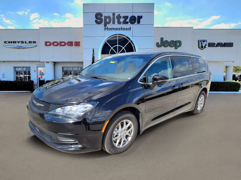 New 2026 Chrysler Voyager LX FWD image 4