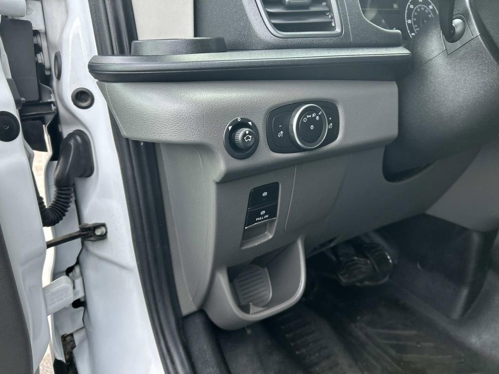 Used 2023 Ford Transit 250 Medium Roof image 19