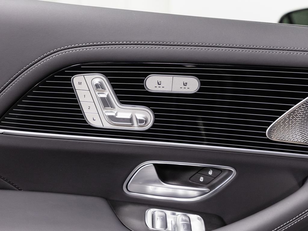Certified 2024 Mercedes-Benz Maybach GLS 600 4MATIC image 28