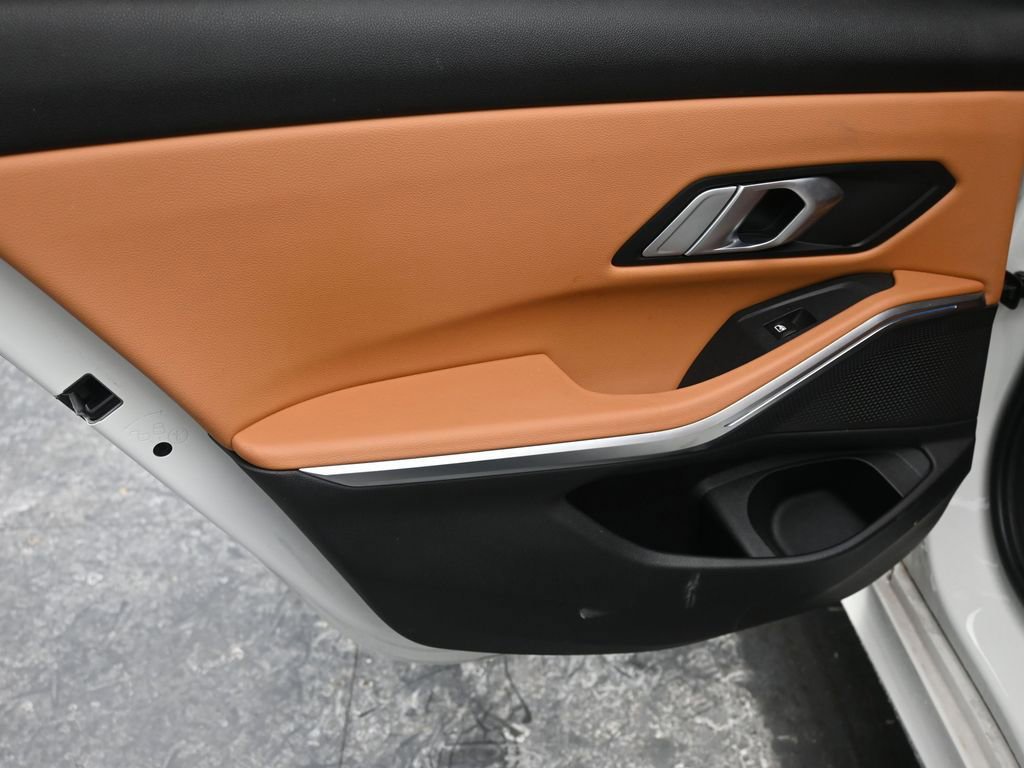 Used 2023 BMW M340i w/ Shadowloine Package image 41